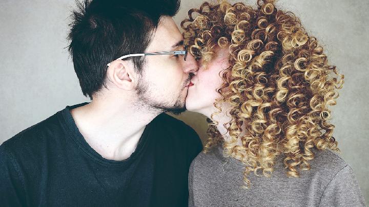 性生活私处疼痛是怎么回事呢？外阴炎可引起性交疼痛